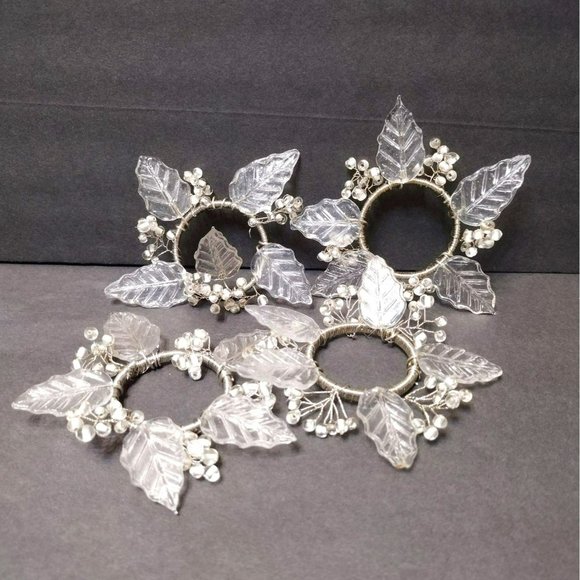 Silver and Clear Napkin Rings, set of 4, Acrylic Leaves and Beads with wire EUC - Picture 1 of 4